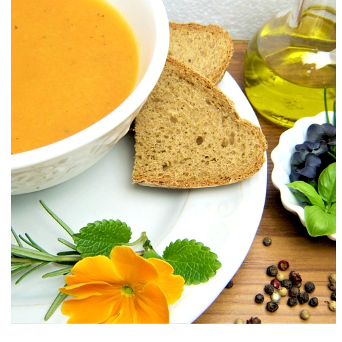 Sopa de cenoura e curry